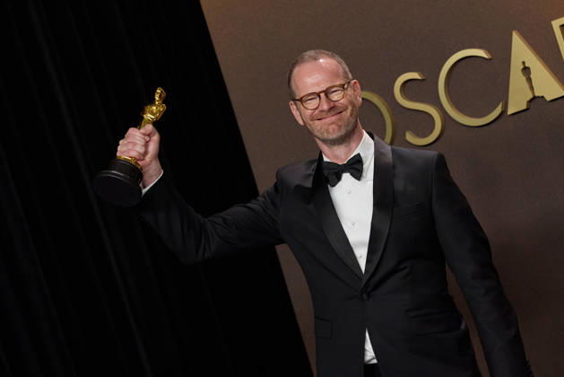 98th Oscars, Academy Awards Joachim Trier poses backstage with the Oscar for International Feature Film during the 98th Oscars at Dolby Theatre at Ovation Hollywood on Sunday, March 15, 2026., Credit:Etienne Laurent The Academy Avalon United States of America, CA, Hollywood, Dolby Theater  Copyright: xEtiennexLaurentx xThexAcademyx xAvalonx 1083397557