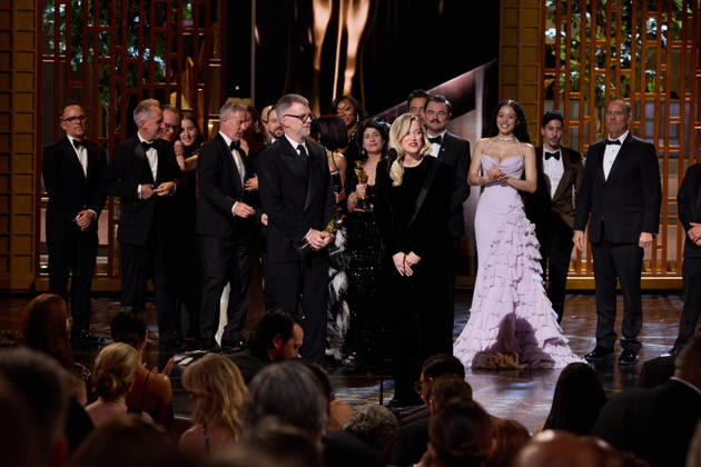 98th Oscars, Academy Awards Paul Thomas Anderson, Sarah Murphy, Anthony Carlino, Will Weiske, Andy Jurgensen, Teyana Taylor, Michael Bauman, Cassandra Kulukundis, Regina Hall, Shayna McHale aka Junglepussy, Leonardo DiCaprio, Chase Infiniti and Benicio del Toro accept the Oscar for Best Picture during the 98th Oscars at the Dolby Theatre at Ovation Hollywood on Sunday, March 15, 2026., Credit:Avalon.red Avalon United States of America, CA, Hollywood, Dolby Theater Copyright: xAvalon.redx xAvalonx 1083411370