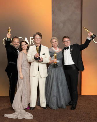 March 15, 2026, Hollywood, California, USA: (L-R) RADOVAN SIBRT, ALZBETA KARoÂSKOVA, DAVID BORENSTEIN, PAVEL TALANKIN, and HELLE FABER, winners of the Best Documentary Feature Film Award for â€oeMr. Nobody Against Putinâ€Â, pose in the Press Room during the 98th Academy Awards, presented by the Academy of Motion Picture Arts and Sciences (AMPAS), at the Dolby Theatre in Hollywood. Hollywood USA - ZUMAb173 20260315_aap_b173_147 Copyright: xBillyxBennightx