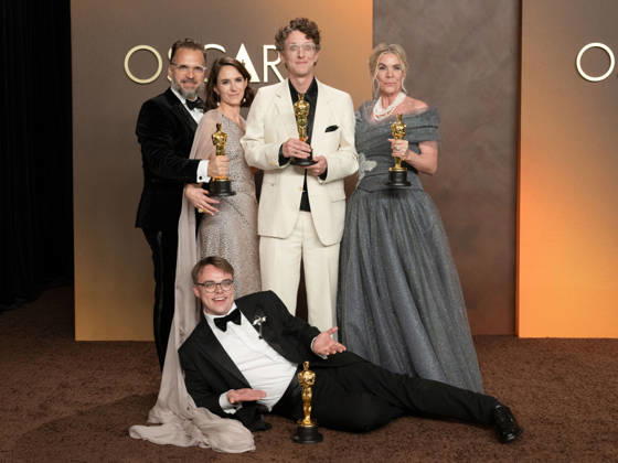 March 15, 2026, Hollywood, California, USA: (L-R) RADOVAN SIBRT, ALZBETA KARoÂSKOVA, DAVID BORENSTEIN, PAVEL TALANKIN, and HELLE FABER, winners of the Best Documentary Feature Film Award for â€oeMr. Nobody Against Putinâ€Â, pose in the Press Room during the 98th Academy Awards, presented by the Academy of Motion Picture Arts and Sciences (AMPAS), at the Dolby Theatre in Hollywood. Hollywood USA - ZUMAb173 20260315_aap_b173_152 Copyright: xBillyxBennightx
