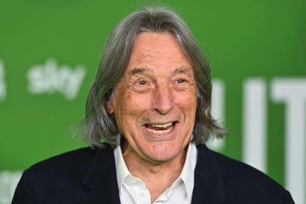 Hans Wilhelm MUELLER WOHLFAHRT, single image, cropped single motif, portrait, portrait, portrait Premiere EIN SOMMER IN ITALIEN WM 1990 am 16 03 20226 im Mathaeser Kino in Muenchen Roter Teppich, Red Carpet