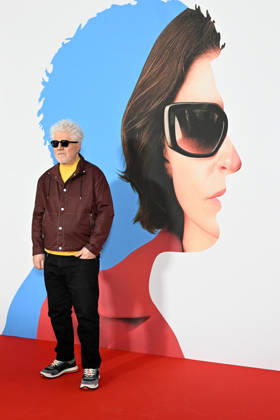 Pedro Almodóvar presents his film Bitter Christmas in Madrid Pedro Almodóvar at the photocall of the presentation of the film Bitter Christmas , on March 17, 2026, in Madrid Spain The film narrates the close relationship between reality and fiction, between inspiration and life, raising the debate on the limits of autofiction PHOTOCALL CINE FILM José Madrid Madrid Madrid Spain Copyright: xJosà xOlivax 7373755