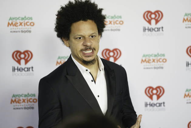 March 16, 2026: Austin, Texas. 2026 IHeartPodcast Awards, Hosts, Presenters, and Guest attendees arrive at the red carpet. Eric Andro , comedian and host, poses for the press. - ZUMAda1_ 20260316_zap_da1_092 Copyright: xSandraxDahdahx