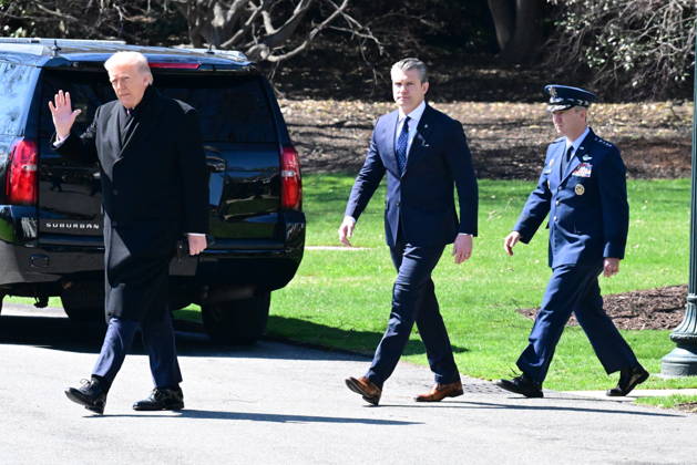 President Donald Trump Departs The White House (INT) President Donald Trump gestures a wave as he departs the White House with United States Secretary of War Pete Hegseth and United States Chairman of the Joint Chiefs of Staff Dan Caine in Washington, D.C., on March 18, 2026 for a trip to Dover Air Force Base for a dignified transfer where the remains of six U.S. service members killed in the crash of a refueling aircraft are returned to their families. It will be the second time since launching the war with Iran on Feb. 28 that the Republican president will attend the solemn military ritual known as a dignified transfer, which he once described as the toughest thing he has had to do as commander in chief. Credit: Kyle Mazza Thenews2 Copyright: xKylexMazzax