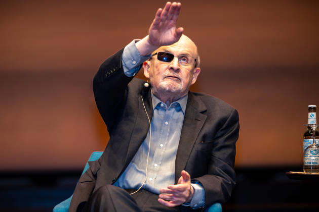 Salman Rushdie, curator DENIS SCHECK The eleventh hour, Salman Rushdie at LIT Potsdam, on 19 03 2026 in Potsdam, LIT , Germany