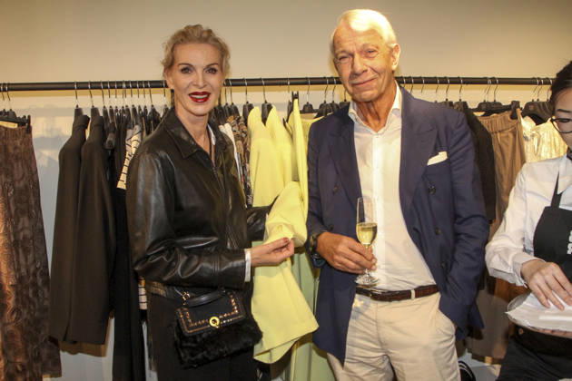 abb Grit Weiss and Jo Groebel media expert as guests at the Riani Store Opening on Thursday 19 03 2026 in Hamburg Hamburg Germany