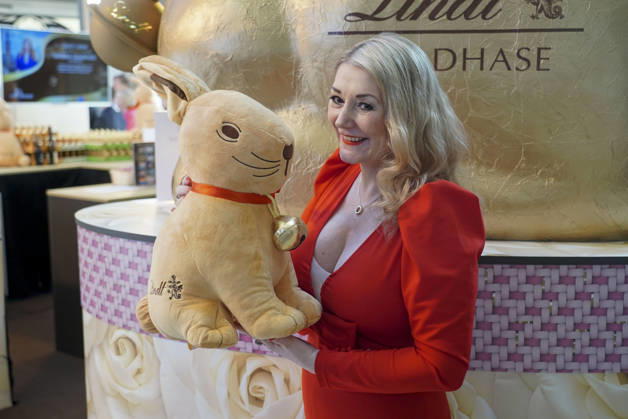 cntv Sandra Quadflieg as guest at the Lind Goldhasen Easter Charity and celebration 20 years Europa Passage Thursday 19 03 2026 in Hamburg Hamburg Germany