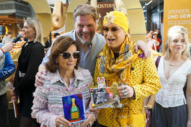 cntv Claudia Obert Tetje Mierendorf Julian F M Stoeckel as guest at the Lind Goldhasen Easter Charity and celebration 20 years Europa Passage Thursday 19 03 2026 in Hamburg Hamburg Germany