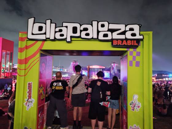 RECORD DATE NOT STATED Lollapalooza movement Sao Paulo (SP), March 20, 2026 - Culture Shows Festival - Crowd movement around the stages and lounge in the late afternoon of the first day of the Lollapalooza festival at the Interlagos racetrack in the southern zone of Sao Paulo. This Friday, March 20, 2026 (Foto: Leandro Chemalle Thenews2 imago images) Lollapalooza movement Copyright: xLeandroxChemallex