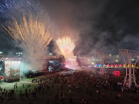 RECORD DATE NOT STATED Lollapalooza movement Sao Paulo (SP), March 20, 2026 - Culture Shows Festival - Crowd movement around the stages and lounge in the late afternoon of the first day of the Lollapalooza festival at the Interlagos racetrack in the southern zone of Sao Paulo. This Friday, March 20, 2026 (Foto: Leandro Chemalle Thenews2 imago images) Lollapalooza movement Copyright: xLeandroxChemallex
