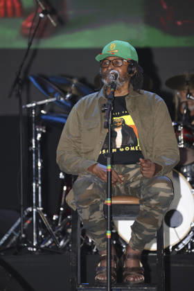 Reggae singer Edson Gomes will perform at Lollapalooza Brazil 2026. Sao Paulo (SP), 03 20 2026 - Culture Shows Festival Lollapalooza Edson Gomes - Edson Gomes, a legend of Brazilian reggae, performs at Lollapalooza Brazil 2026. The artist will perform on the Flying Fish stage this Friday, March 20, 2026. (Foto: Leco Viana Thenews2 imago images) Reggae singer Edson Gomes will perform at Lollapalooza Brazil 2026.  Copyright: xLecoxVianax