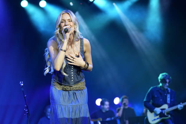 NASHVILLE, TENNESSEE -MARCH 20: MacKenzie Carpenter performs at the Big Machine Label Group lunch and performance during CRS 2026 at Omni Nashville Hotel on March 20, 2026 in Nashville, Tennessee. Credit: AdMedia. USA - ZUMAa123 20260320_zaa_a123_291 Copyright: xMickeyxBernalx