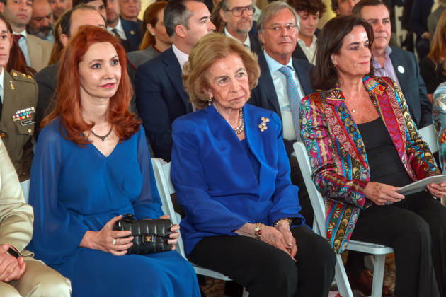 The Consul General of Spain in Miami, Belén Alfaro Hernandez (L), Queen Sofía of Spain (c); and the President of the Board of Directors of the Queen Sofía Spanish Institute (QSSI), Pilar Llado (r), participate during the event Florida, Cuba and the Caribbean in the American Revolution at the Freedom Tower in Miami, Florida, USA, 20 March 2026. Queen Sofia of Spain inaugurated America&Spain250 in Miami, an academic initiative commemorating the 250th anniversary of the founding of the United States and highlighting Spain s contributions to the American Revolution and the shared history between the two countries, as part of her three-day visit to Florida. Queen Sofia inaugurates America&Spain250 in Miami to celebrate the 250th anniversa Copyright: xGiorgioxVierax USA9253 20260321-55019768129_1