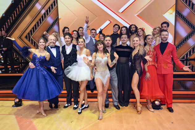 Mariia Maksina, Ross Antony, Anna Carina Woitschack, Evgeny Vinokurov, Willi Banner, Malika Dzumaev, Patricija Ionel, Joel Mattli, Zsolt Sandor Cseke, Anastasia Maruster, Bianca Heinicke, Gustav Schäfer, Alexandru Ionel, Betty Taube, Milano, Massimo Sinato, Marta Arndt, Esther Schwe Foto:xW.xRanderathx xFuturexImagex lets_dance2003_6518