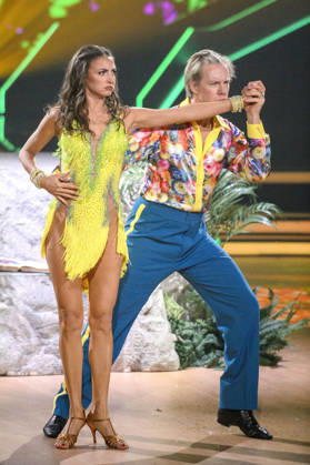 Simon Gosejohann with Ekaterina Leonova in the third live show of the 19th season of the RTL dance show Let s Dance at the MMC Coloneum Cologne, 20 03 2026 Foto:xW.xRanderathx xFuturexImagex lets_dance2003_6629