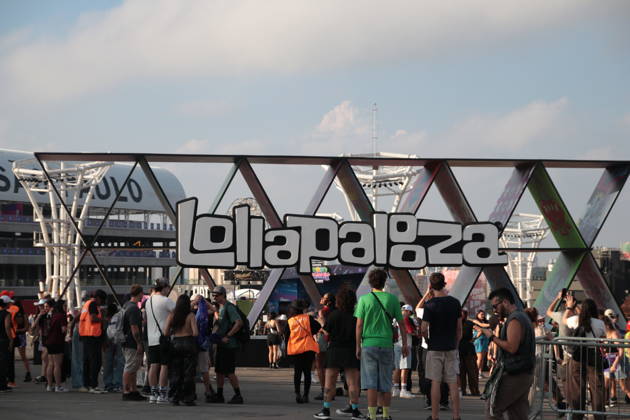 SaO PAULO, SP - 21.03.2026: LOLLAPALOOZA BRASIL 2026 - Arrival of the public at Lollapalooza 2026 at the end of the afternoon this Saturday (21), at the Interlagos racetrack, in the south of Sao Paulo. x2909420x  AngÃ licaxAlves