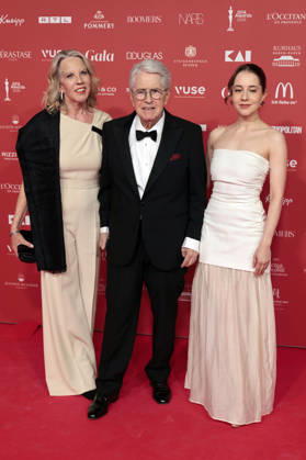 Frank Elstner with wife Britta Gessler and daughter Enya Elstner at the 29th Spa Awards 2026 ceremony at the Kurhaus Baden Baden, 21 03 2026 Foto:xR.xSchmiegeltx xFuturexImagex spa_6433