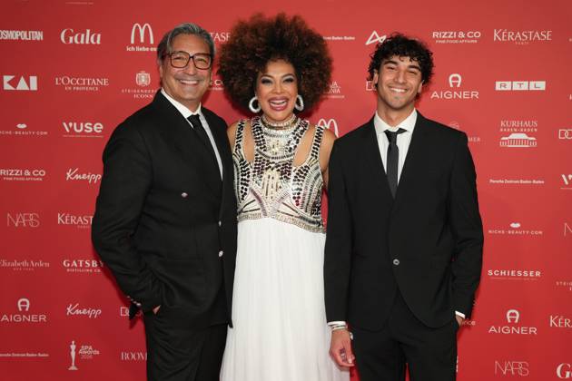 Spa Award 2026 Mustafa Gündogdu Mousse T , Khadra Sufi and Sol Gündogdu on the red carpet at the Spa Awards Gala at the Kurhaus Baden Baden on 21 03 2026 Baden Baden Kurhaus Baden Württemberg