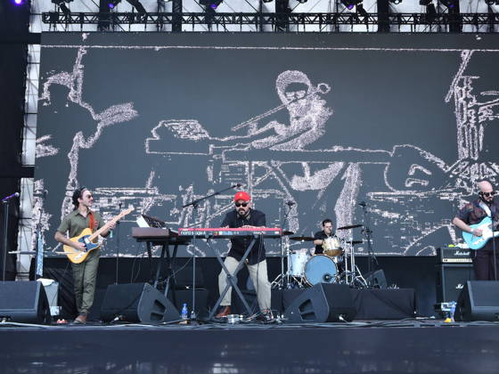 RECORD DATE NOT STATED I m going to Lollapalooza. Sao Paulo (SP), 03 22 2026 - Culture Music Shows - The rock band Papangu opens the day on the Flying Fish stage on the last day of Lollapalooza 2026 at the Interlagos racetrack in the south of Sao Paulo, this Sunday, March 22, 2026. (Foto: Leandro Chemalle Thenews2 imago images) I m going to Lollapalooza.  Copyright: xLeandroxChemallex