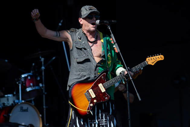 SaO PAULO, SP - 22.03.2026: LOLLAPALOOZA BRASIL 2026 - Show by the Pernambuco band Mundo Livre S A on the afternoon of this Sunday (22), the last day of the Lollapalooza festival, held at the Interlagos racetrack in Sao Paulo, SP. x2910021x RodileixMorais