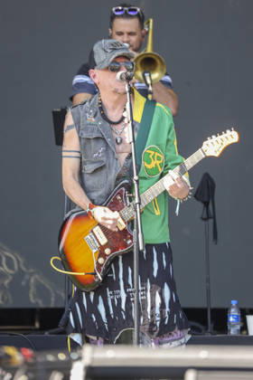 Mundo Livre S A will perform at Lollapalooza Brazil 2026 in Sao Paulo. Sao Paulo (SP), 03 22 2026 Lollapalooza Brazil Show Mundo Livre S A The band Mundo Livre S A performs during the Lollapalooza Brazil festival, held at the Interlagos racetrack, in the southern zone of the city of Sao Paulo. The event brings together national and international artists in three days of shows and musical attractions, on March 22, 2026. (Foto: Leco Viana Thenews2 imago images) Mundo Livre S A will perform at Lollapalooza Brazil 2026 in Sao Paulo.  Copyright: xLecoxVianax