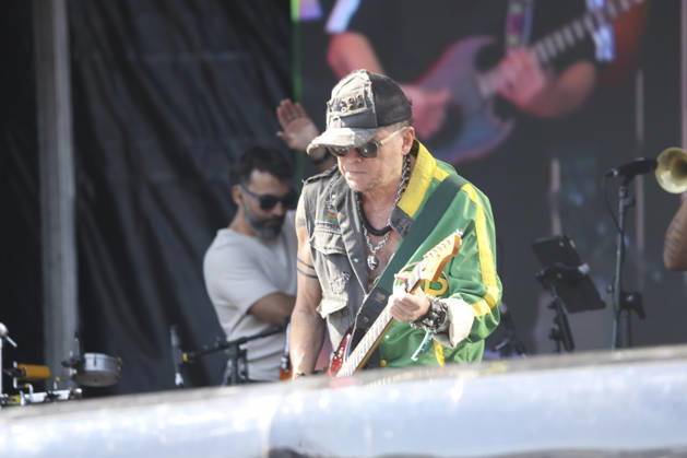 Mundo Livre S A will perform at Lollapalooza Brazil 2026 in Sao Paulo. Sao Paulo (SP), 03 22 2026 Lollapalooza Brazil Show Mundo Livre S A The band Mundo Livre S A performs during the Lollapalooza Brazil festival, held at the Interlagos racetrack, in the southern zone of the city of Sao Paulo. The event brings together national and international artists in three days of shows and musical attractions, on March 22, 2026. (Foto: Leco Viana Thenews2 imago images) Mundo Livre S A will perform at Lollapalooza Brazil 2026 in Sao Paulo.  Copyright: xLecoxVianax