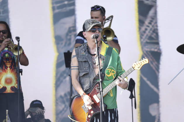 Mundo Livre S A will perform at Lollapalooza Brazil 2026 in Sao Paulo. Sao Paulo (SP), 03 22 2026 Lollapalooza Brazil Show Mundo Livre S A The band Mundo Livre S A performs during the Lollapalooza Brazil festival, held at the Interlagos racetrack, in the southern zone of the city of Sao Paulo. The event brings together national and international artists in three days of shows and musical attractions, on March 22, 2026. (Foto: Leco Viana Thenews2 imago images) Mundo Livre S A will perform at Lollapalooza Brazil 2026 in Sao Paulo.  Copyright: xLecoxVianax