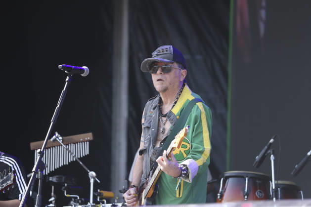Mundo Livre S A will perform at Lollapalooza Brazil 2026 in Sao Paulo. Sao Paulo (SP), 03 22 2026 Lollapalooza Brazil Show Mundo Livre S A The band Mundo Livre S A performs during the Lollapalooza Brazil festival, held at the Interlagos racetrack, in the southern zone of the city of Sao Paulo. The event brings together national and international artists in three days of shows and musical attractions, on March 22, 2026. (Foto: Leco Viana Thenews2 imago images) Mundo Livre S A will perform at Lollapalooza Brazil 2026 in Sao Paulo.  Copyright: xLecoxVianax