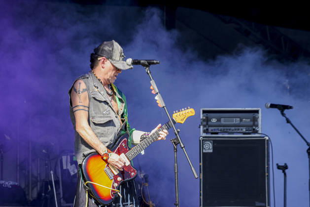 Entertainment Bilder des Tages Mundo Livre S A will perform at Lollapalooza Brazil 2026 in Sao Paulo. Sao Paulo (SP), 03 22 2026 Lollapalooza Brazil Show Mundo Livre S A The band Mundo Livre S A performs during the Lollapalooza Brazil festival, held at the Interlagos racetrack, in the southern zone of the city of Sao Paulo. The event brings together national and international artists in three days of shows and musical attractions, on March 22, 2026. (Foto: Leco Viana Thenews2 imago images) Mundo Livre S A will perform at Lollapalooza Brazil 2026 in Sao Paulo.  Copyright: xLecoxVianax