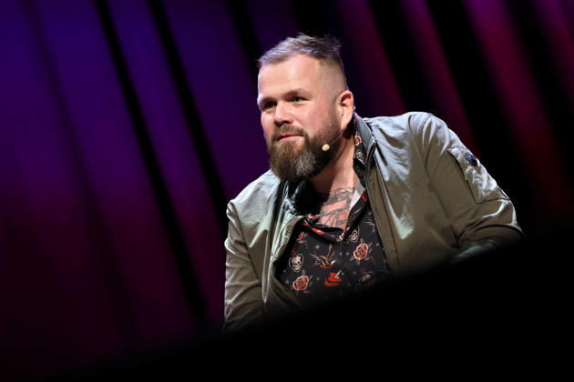 Singer Jan Gorkow Monchi from the band Feine Sahne Fischfilet at the event Wut, Würde, Wandel as part of Lit Cologne 2026 in the Theater am Tanzbrunnen Cologne, 22 03 2026 NRW Germany Copyright: xChristophxHardtx