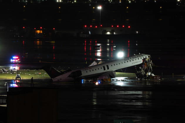 Air Canada plane collides with fire truck at LaGuardia, killing 2, injuring others NEW YORK, UNITED STATES - MARCH 23: Passenger plane collides with a fire truck while landing at LaGuardia Airport, killing the pilot and copilot and injuring two others on March 23, 2026, in New York, United States. Lokman Vural Elibol Anadolu New York United States. Editorial use only. Please get in touch for any other usage.  Copyright: x2026xAnadoluxLokmanxVuralxElibolx