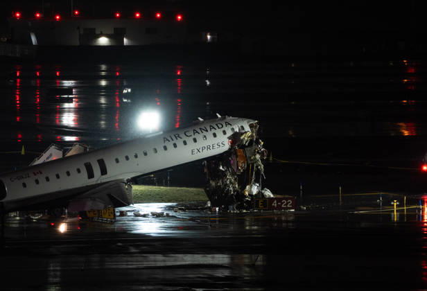 Air Canada plane collides with fire truck at LaGuardia, killing 2, injuring others NEW YORK, UNITED STATES - MARCH 23: Passenger plane collides with a fire truck while landing at LaGuardia Airport, killing the pilot and copilot and injuring two others on March 23, 2026, in New York, United States. Lokman Vural Elibol Anadolu New York United States. Editorial use only. Please get in touch for any other usage. Copyright: x2026xAnadoluxLokmanxVuralxElibolx