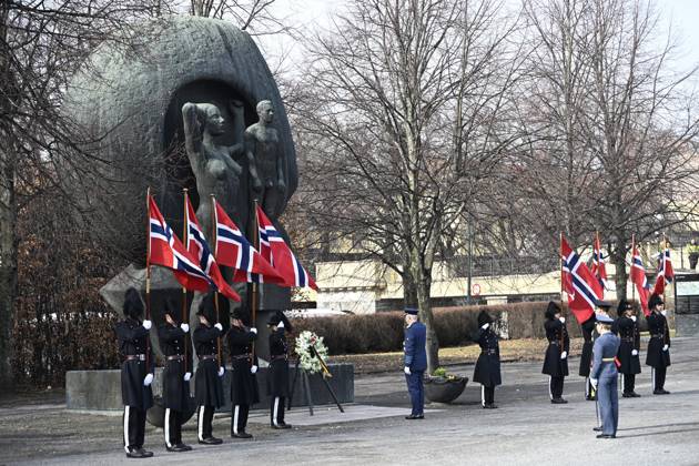 State Visit of King Philippe and Queen Mathilde to Norway (Day 1) OSLO, NORWAY - MARCH 24 : State Visit of King Philippe and Queen Mathilde to Norway (Day 1) : Wreath-laying ceremony at the National Monument for victims of war 1940-45 with Prince Haakon of Norway on March 24, 2026 in Oslo, Norway, 24 03 2026 Oslo Norway  Copyright: xDidierxLebrunx