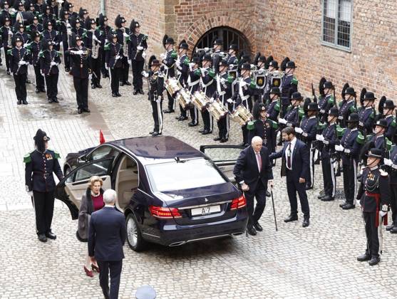 Queen Sonja of Norway and King Harald V of Norway pictured at the arrival at the Akershus Fortress castle for a lunch, in Oslo, on day two of the official state visit of the Belgian royal couple to Norway, on Wednesday 25 March 2026. Belgian monarchs are on an official state visit to Norway from 24 to 26 March 2026.  BENOITxDOPPAGNE 168886698