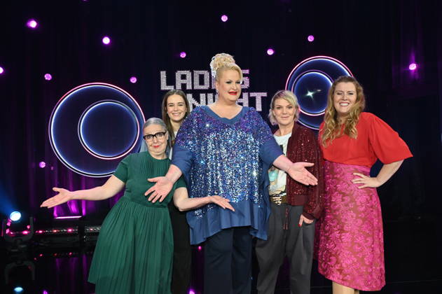 Rosemie Warth, l r, Josepha Walter, Daphne de Luxe, Mirja Boes and Franziska Wanninger as guests on the ARD show Ladies Night the only comedy and cabaret show with an all-female cast on German-language television Broadcast date 25 04 2025 das Erste
