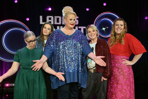Rosemie Warth, l r, Josepha Walter, Daphne de Luxe, Mirja Boes and Franziska Wanninger as guests on the ARD show Ladies Night the only comedy and cabaret show with an all-female cast on German-language television Broadcast date 25 04 2025 das Erste