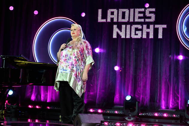 Comedienne Daphne de Luxe, real name Daphne Haderlein, as host of the ARD show Ladies Night, the only comedy and cabaret show with an all-female cast on German-speaking television