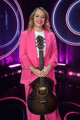 Singer-songwriter Miss Alllie Elisa Hantsch as a guest on the ARD show Ladies Night - the only comedy and cabaret show with an all-female cast on German-speaking television