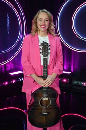 Singer-songwriter Miss Alllie Elisa Hantsch as a guest on the ARD show Ladies Night - the only comedy and cabaret show with an all-female cast on German-speaking television