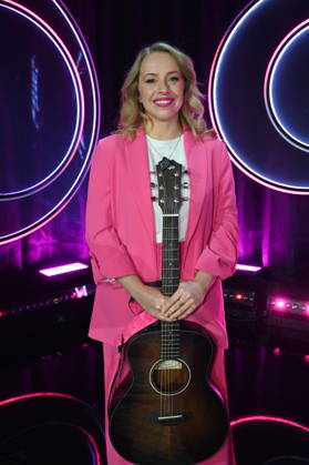 Singer-songwriter Miss Alllie Elisa Hantsch as a guest on the ARD show Ladies Night - the only comedy and cabaret show with an all-female cast on German-speaking television