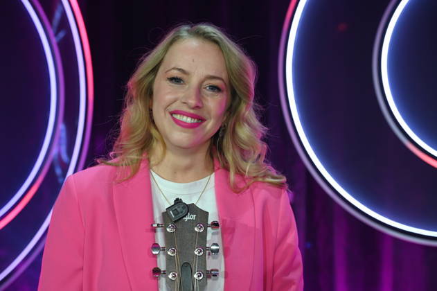 Singer-songwriter Miss Alllie Elisa Hantsch as a guest on the ARD show Ladies Night - the only comedy and cabaret show with an all-female cast on German-speaking television
