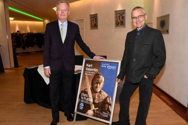 Jan Neusiedl 1 Mayor Gruenwald Prof Dr Rupert Gebhard Director Gruenwald Castle Munich Gruenwald 26 03 2026 Buergerhaus Roemerschanz Exhibition Opening for the special exhibition Karl Valentin und die Alten Rittersleut in Gruenwald Castle, Branch Museum of the Archaeological State Collection, Photo Munich