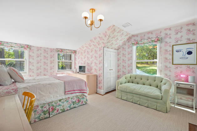 Drew Barrymore is selling her huge historic 1740s estate just TWO years after she bought it for eye-watering £3.7m Story from Jam Press (Drew Barrymore Estate) Pictured: The £3.7m estate. Drew Barrymore is selling her huge historic 1740s estate just TWO years after she bought it for eye-watering £3.7m Hollywood star Drew Barrymore is selling her huge estate just two years after she bought it. The actress and talk show host has listed her sprawling home for .99m (£3.7m). The historic six-bedroom, nine-bathroom estate in Harrison, Westchester County, New York, has nearly 12 acres of land and dates back to the 1740s. Barrymore bought it as a convenient countryside escape from New York City, where she films her talk show. But it needed a  Copyright: xJamxPress ModernxAngles