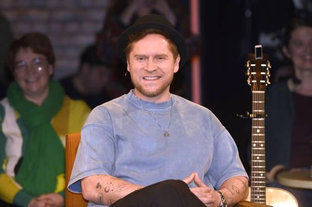 Johannes Oerding at the recording of the RB talk show 3nach9 at Radio Bremen Studio Bremen, 27 03 2026 Foto:xC.xNiehausx xFuturexImagex 3nach9_6322