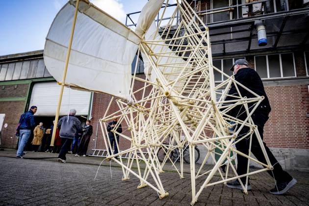 ROTTERDAM - For five days, Rotterdam transforms into a vibrant art stage, where more than 50 venues participate in a diverse and inspiring program. Rotterdam Art Week offers a broad mix of art experiences: from high-profile exhibitions and art fairs to open studios, guided tours, artist talks, performances, and pop-up shows. ROBIN UTRECHT ANP netherlands out - belgium out Copyright: xx x554593977x originalFilename: 554593977