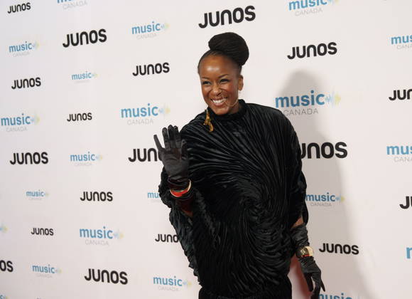 March 28, 2026, Hamilton, On, CAN: Tanika Charles, nominated for Traditional R&B Soul Recording of the Year, on the red carpet at the 2026 Juno Awards Gala in Hamilton, Saturday, March 28, 2026. Hamilton CAN  - ZUMAc35_ 20260328_zaf_c35_091 Copyright: xPeterxPowerx