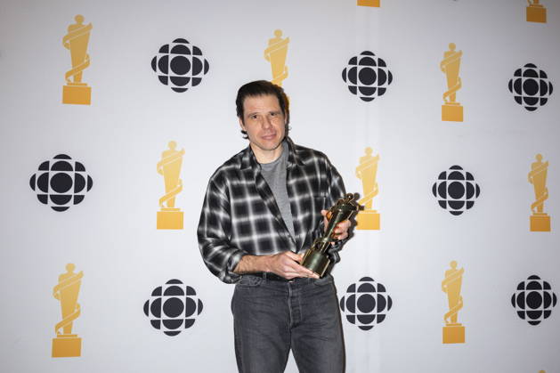 March 28, 2026, Hamilton, On, Canada: Bahamas poses for photos after winning Adult Alternative Album of the Year during the 2026 Juno Awards Gala in Hamilton, Saturday, March 28, 2026. Hamilton Canada  - ZUMAc35_ 20260328_zaf_c35_193 Copyright: xNickxIwanyshynx
