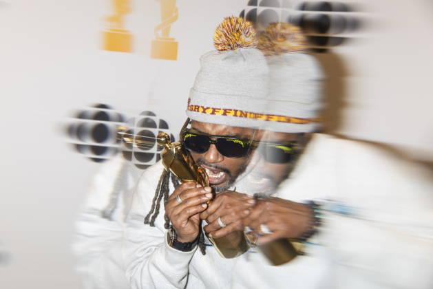 March 28, 2026, Hamilton, On, Canada: Saukrates poses for photos after winning Rap Single of the Year during the 2026 Juno Awards Gala in Hamilton, Saturday, March 28, 2026. Hamilton Canada  - ZUMAc35_ 20260328_zaf_c35_221 Copyright: xNickxIwanyshynx