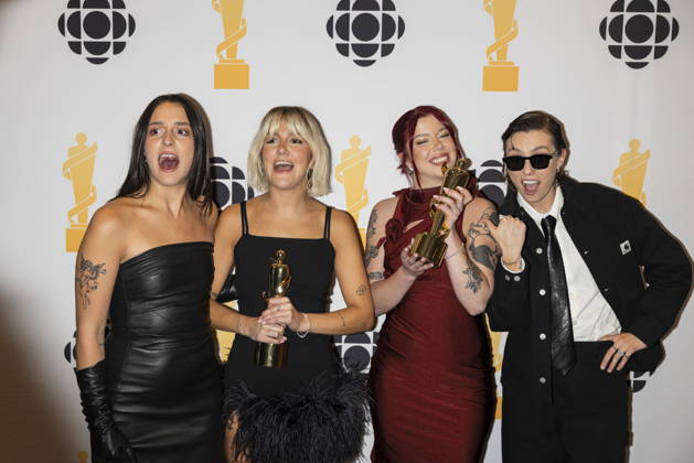March 28, 2026, Hamilton, On, Canada: The Beaches pose for photos after winning Group of the Year during the 2026 Juno Awards Gala in Hamilton, Saturday, March 28, 2026. Hamilton Canada  - ZUMAc35_ 20260328_zaf_c35_228 Copyright: xNickxIwanyshynx