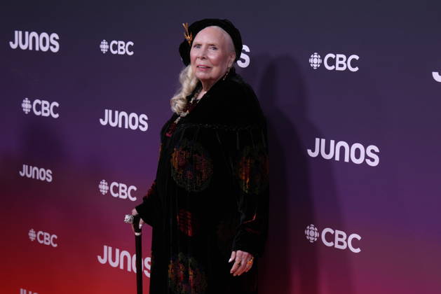 March 29, 2026, Hamilton, On, CANADA: Joni Mitchell, 19-time Juno Award nominee, five-time winner, and the 2026 Lifetime Achievement Award recipient, poses on the orange carpet at the Junos in Hamilton, Ontario, Canada on Sunday, March 29, 2026. Hamilton CANADA - ZUMAc35_ 20260329_zaf_c35_126 Copyright: xChrisxYoungx